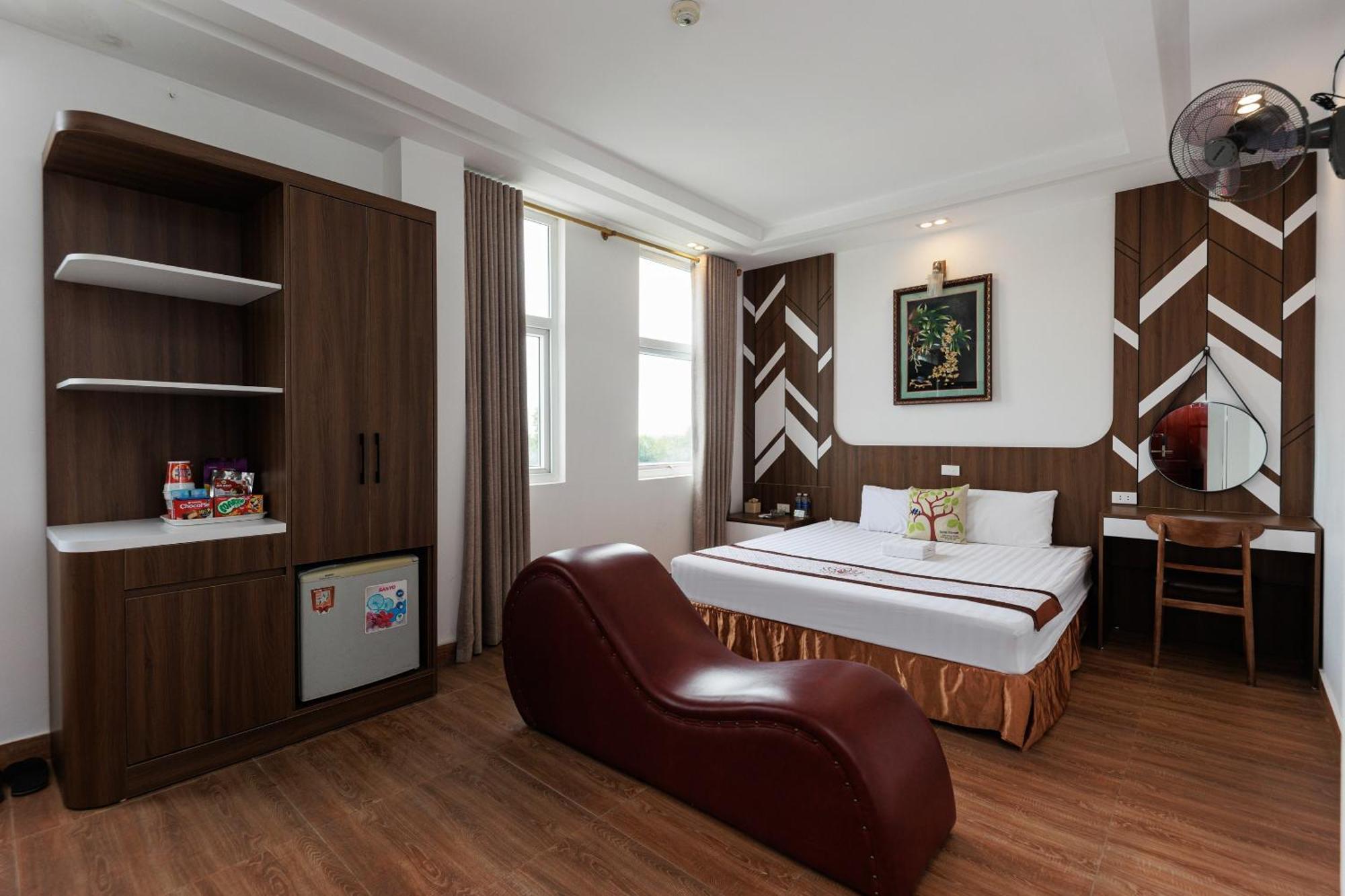 האנוי Oyo 472 Lenka Hotel מראה חיצוני תמונה
