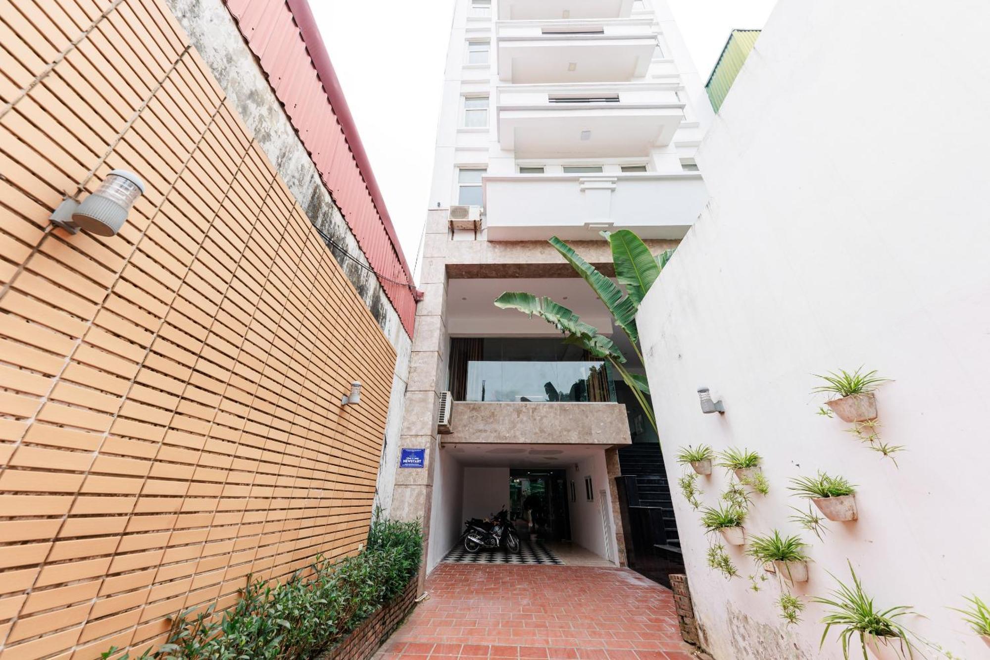 האנוי Oyo 472 Lenka Hotel מראה חיצוני תמונה