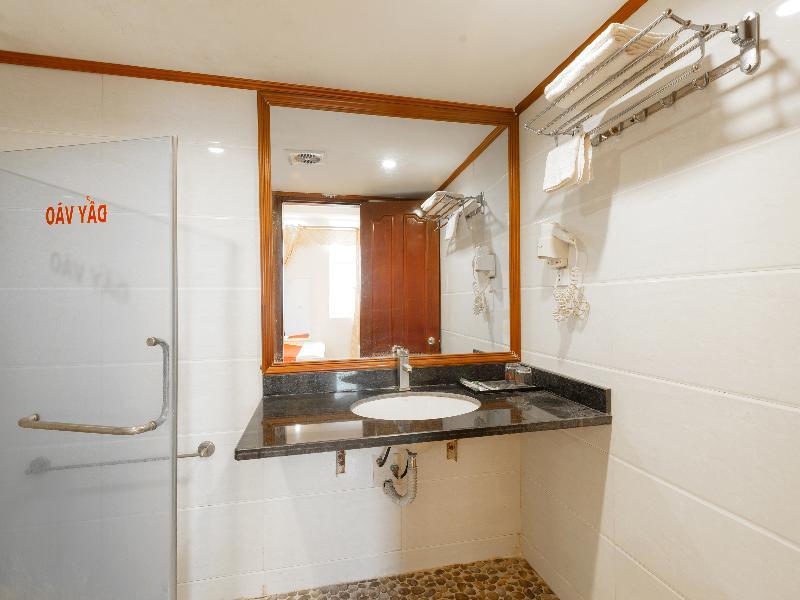 האנוי Oyo 472 Lenka Hotel מראה חיצוני תמונה